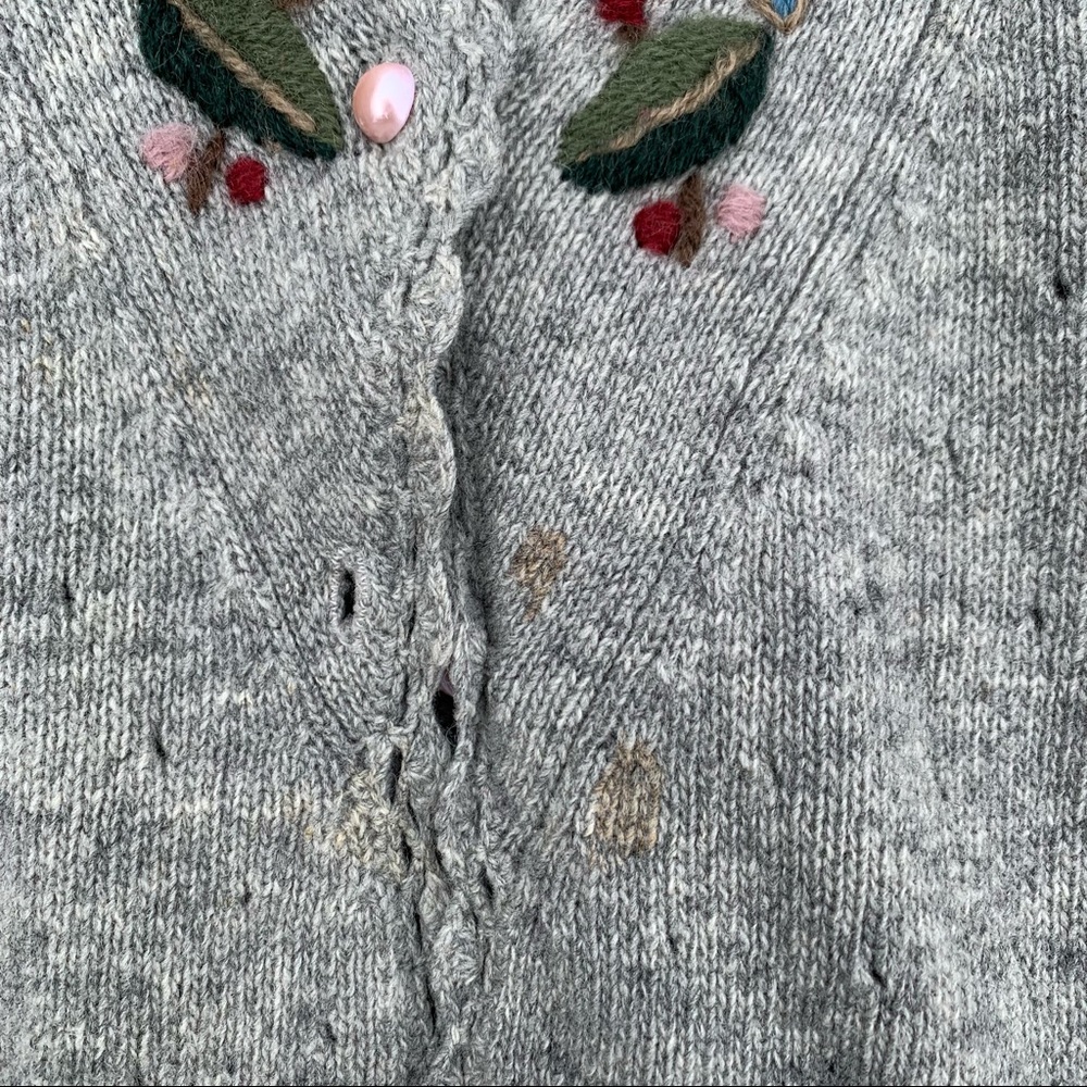 SOLD!!Vintage Herman Geist hand embroidered cardigan Sz M - Picture 7 of 7